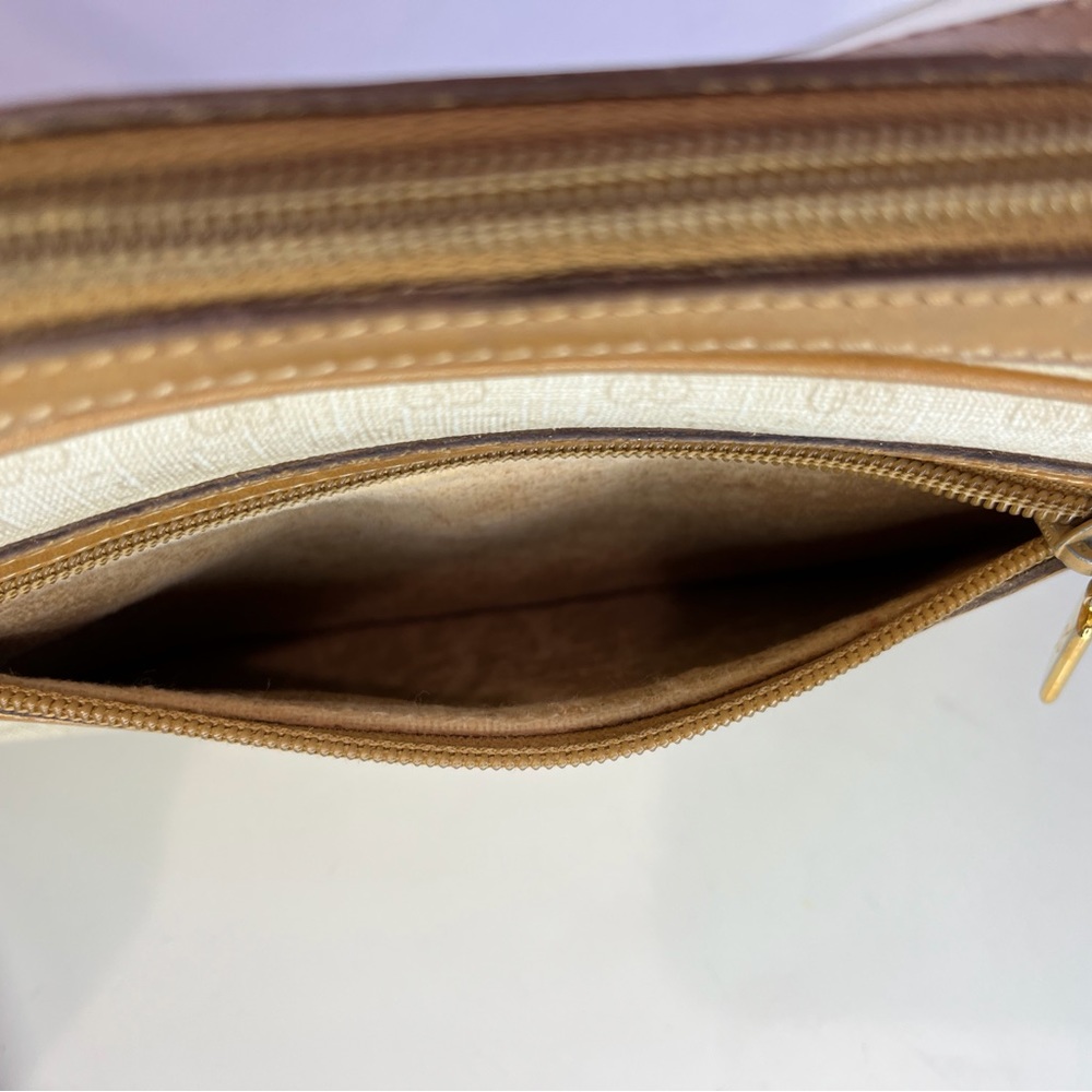 GUCCI Vintage Micro GG Supreme shoulder bag, good condition. lovely, subtle look - Picture 11 of 16